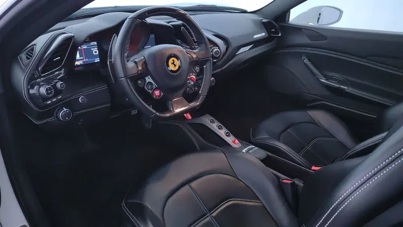 Ferrari 488 Coupé usata a Perugia (12)