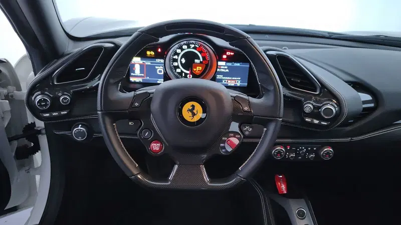 Ferrari 488 Coupé usata a Perugia (15)
