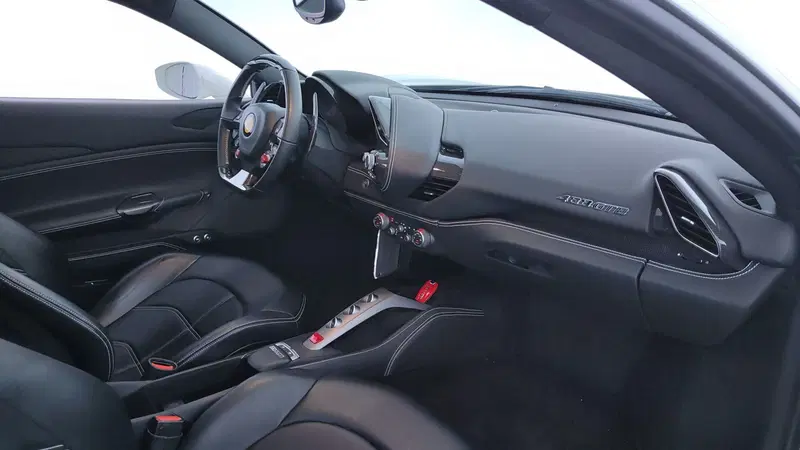 Ferrari 488 Coupé usata a Perugia (17)