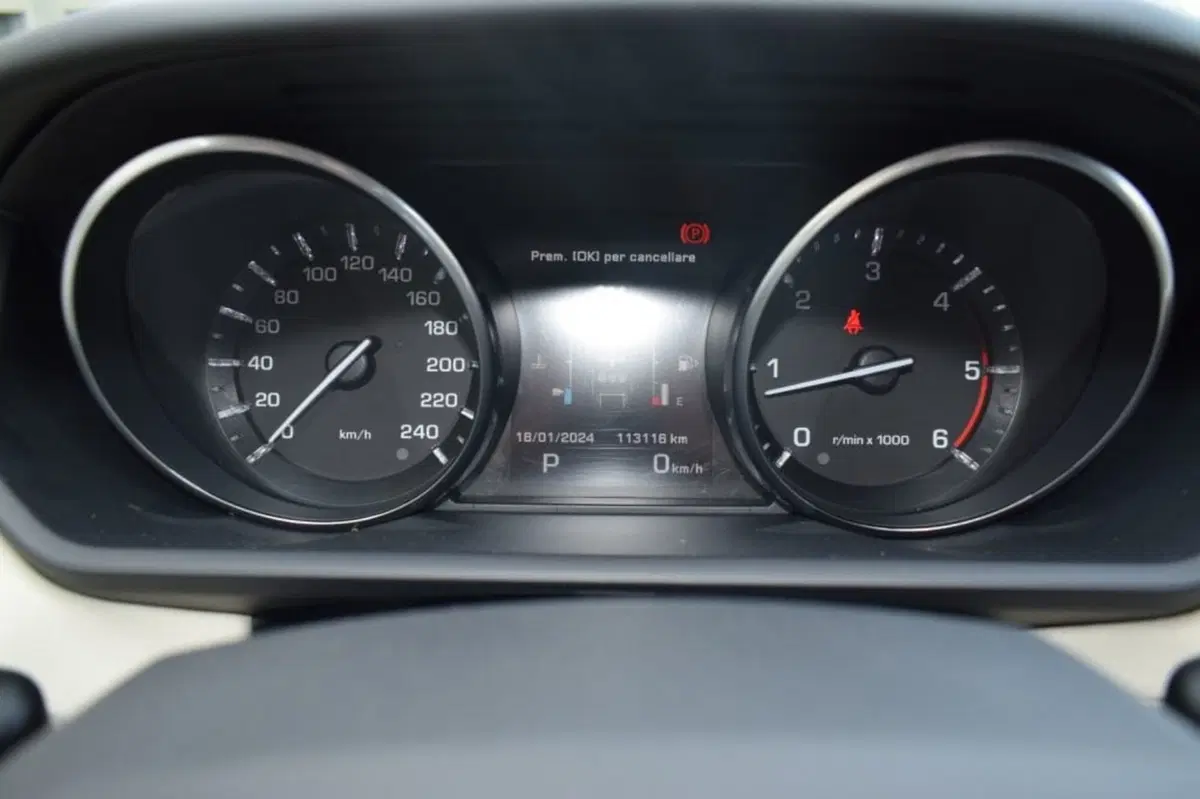 Land Rover Range Rover Sport usata a Cuneo (13)