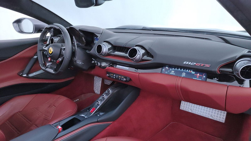 Ferrari 812 Spider usata a Perugia (19)