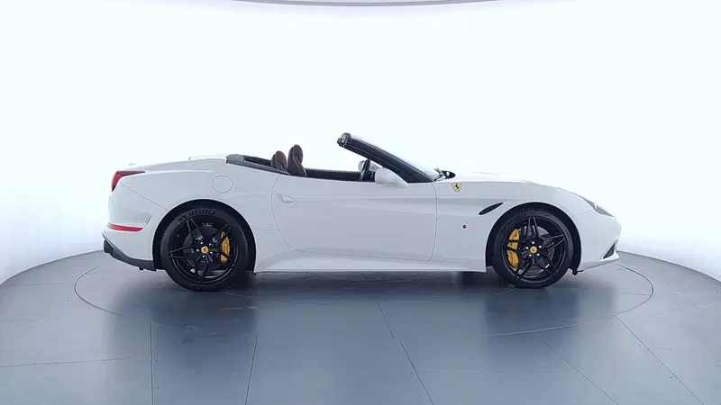 Ferrari California Spider usata a Perugia (4)