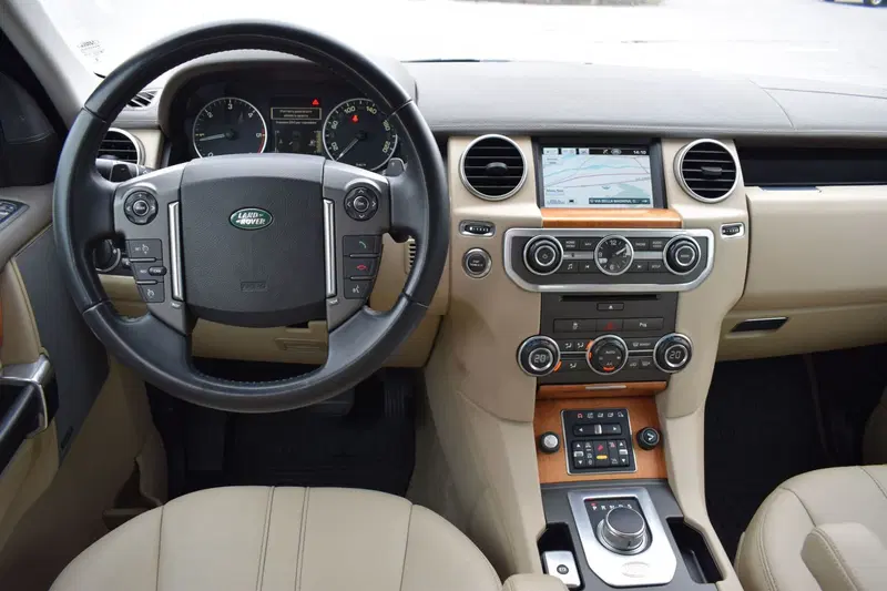 Land Rover Discovery usata a Cuneo (9)
