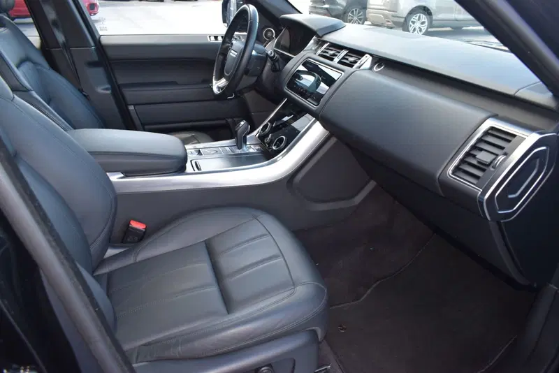 Land Rover Range Rover Sport usata a Cuneo (16)