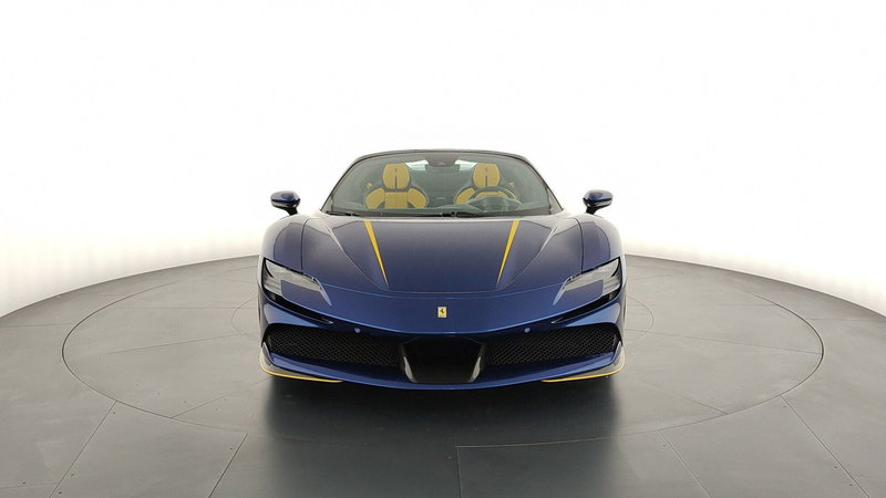Ferrari SF90 Coupé usata a Perugia (2)