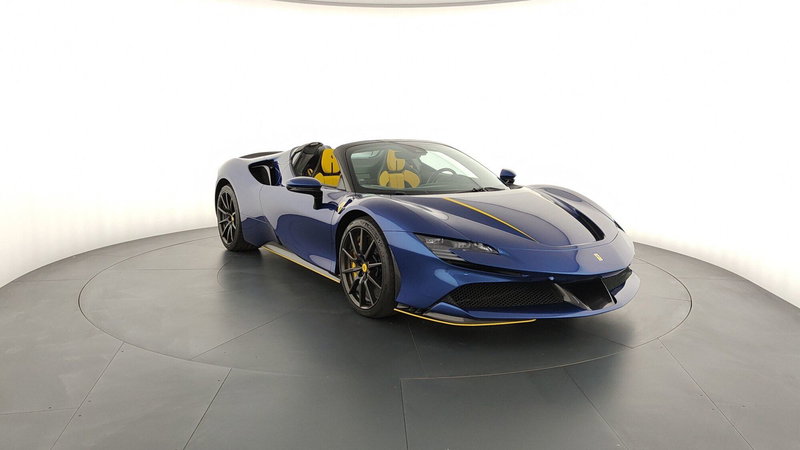 Ferrari SF90 Coupé usata a Perugia (3)