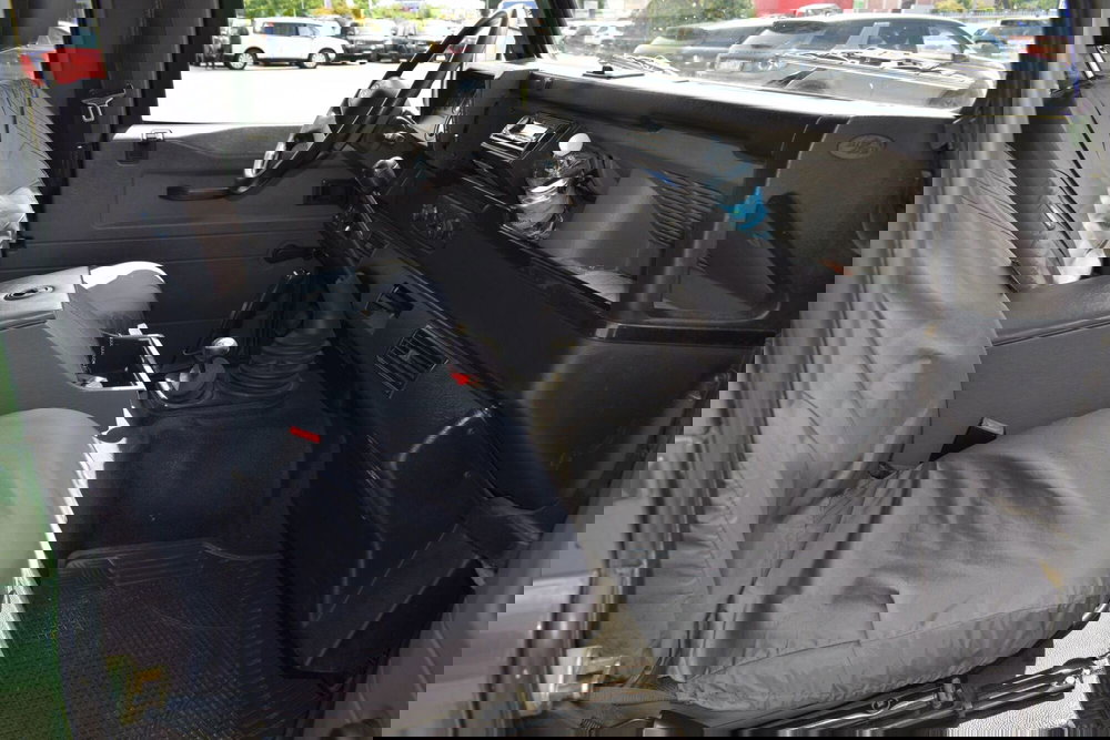 Land Rover Defender usata a Cuneo (12)