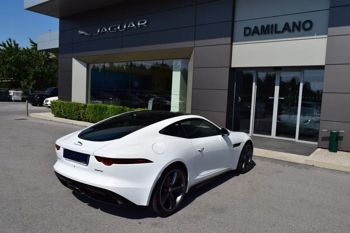 Jaguar F-Type Coupé usata a Cuneo (9)