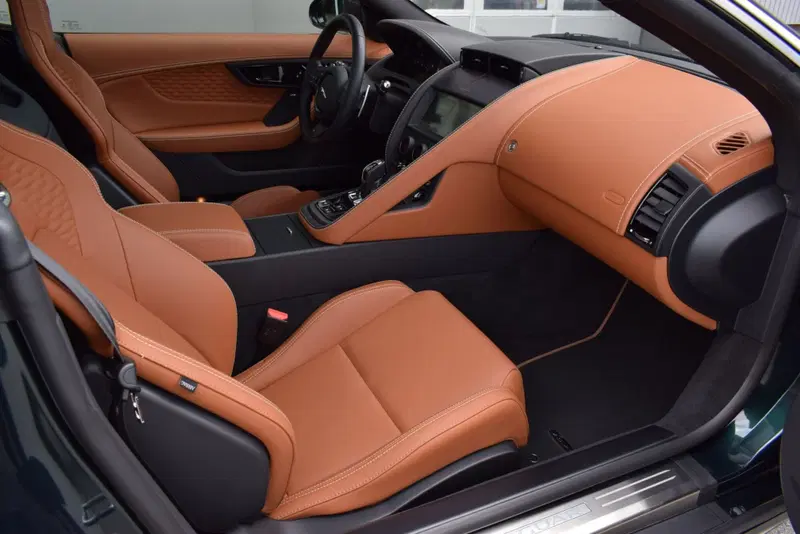 Jaguar F-Type Coupé usata a Cuneo (10)
