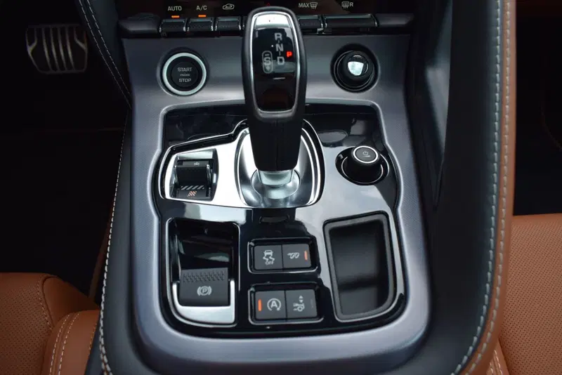 Jaguar F-Type Coupé usata a Cuneo (13)