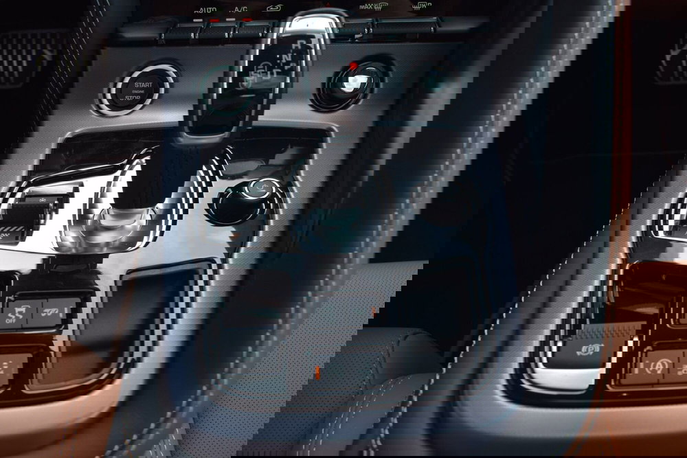 Jaguar F-Type Coupé usata a Cuneo (13)