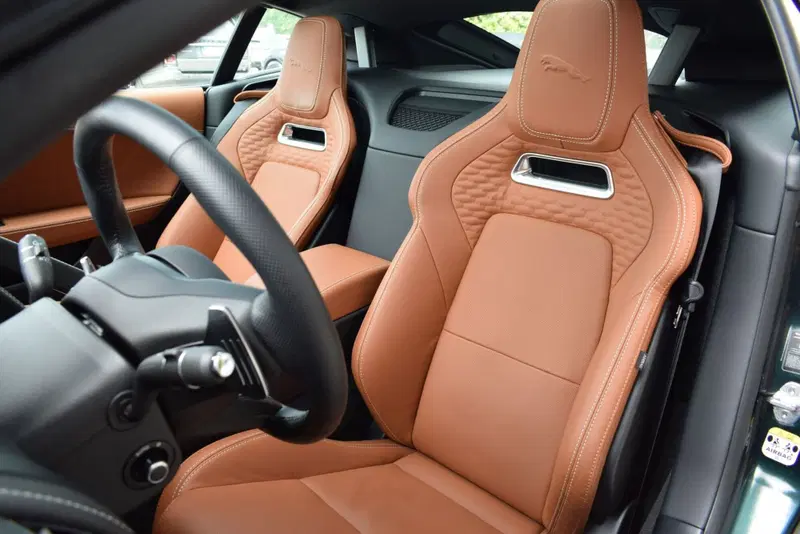 Jaguar F-Type Coupé usata a Cuneo (18)