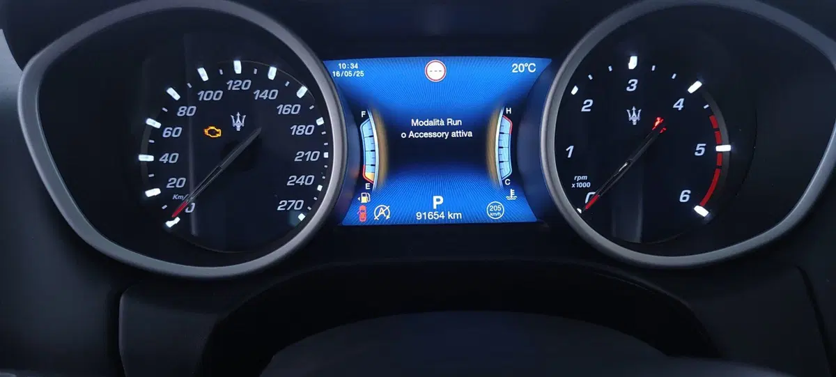 Maserati Ghibli usata a Perugia (14)
