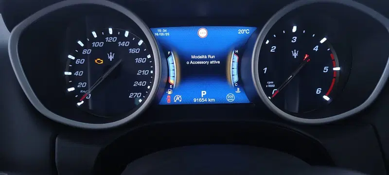 Maserati Ghibli usata a Perugia (14)