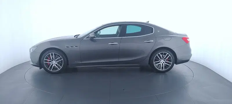 Maserati Ghibli usata a Perugia (8)