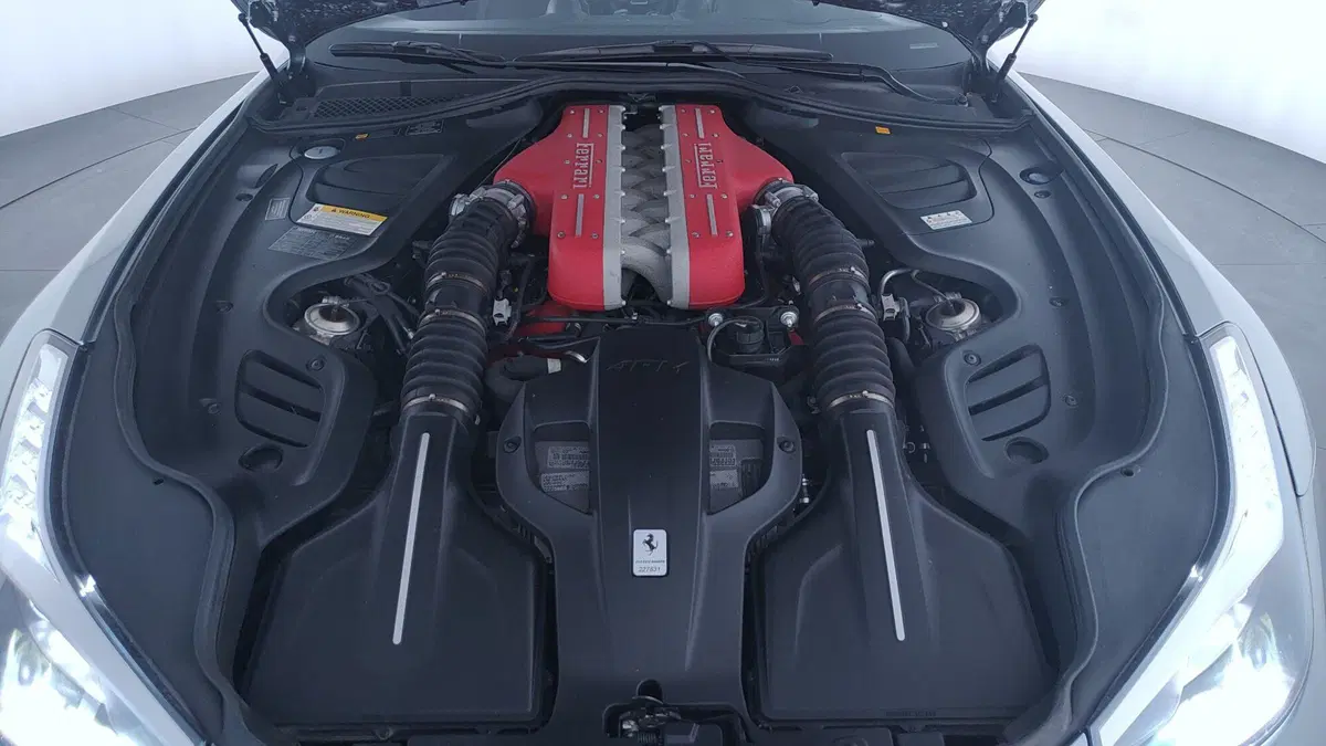 Ferrari GTC4Lusso Coupé usata a Perugia (10)