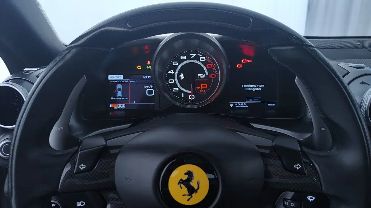 Ferrari GTC4Lusso Coupé usata a Perugia (15)
