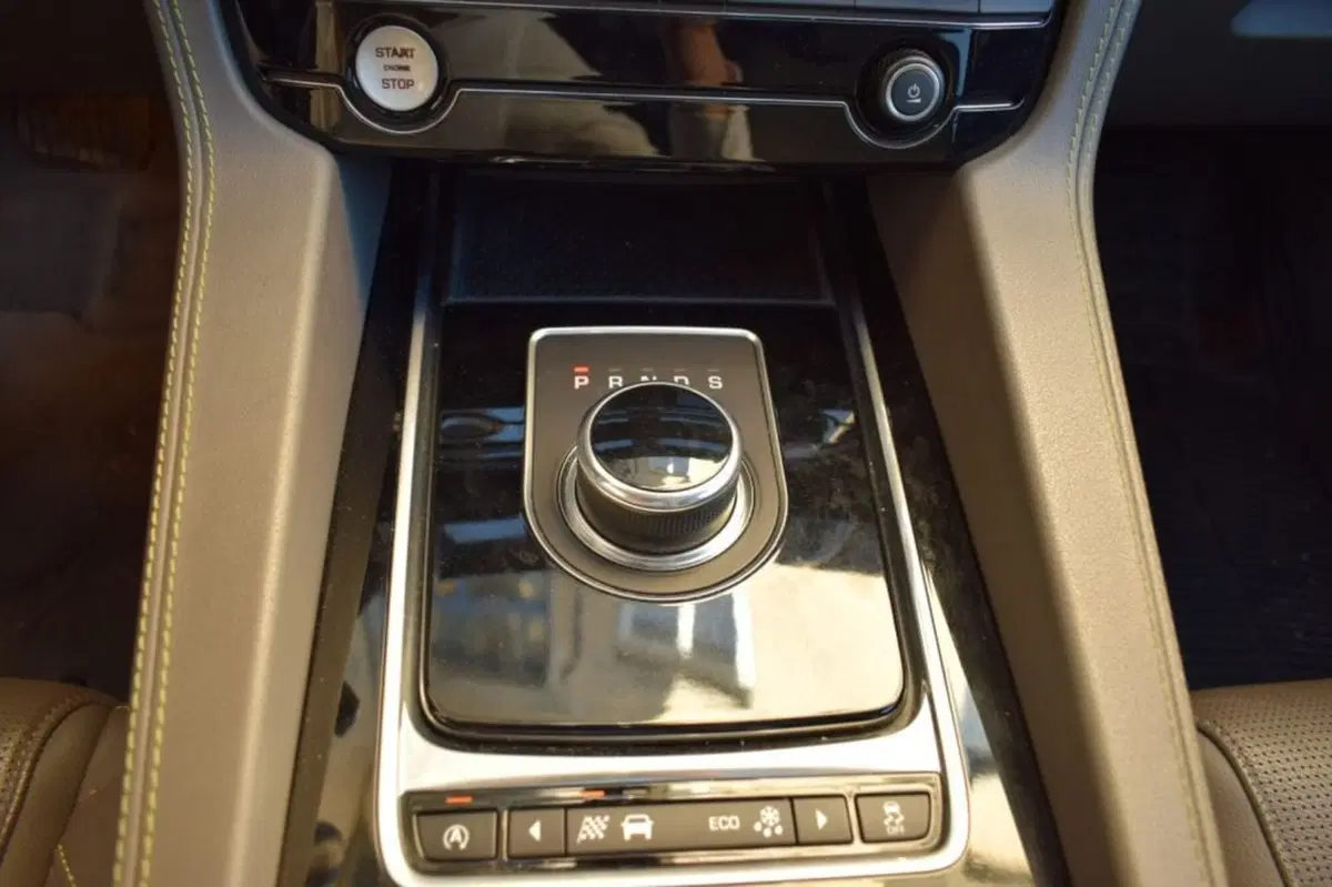 Jaguar F-Pace usata a Cuneo (11)