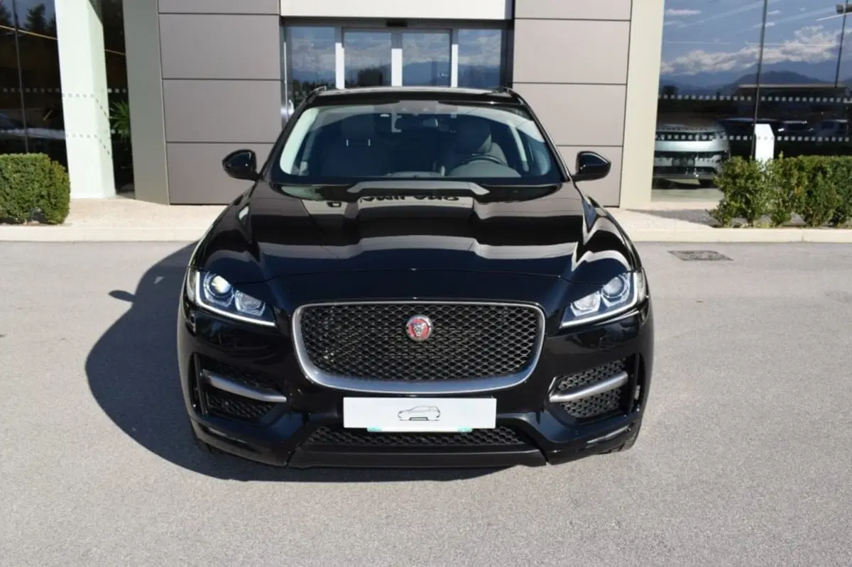 Jaguar F-Pace usata a Cuneo (2)