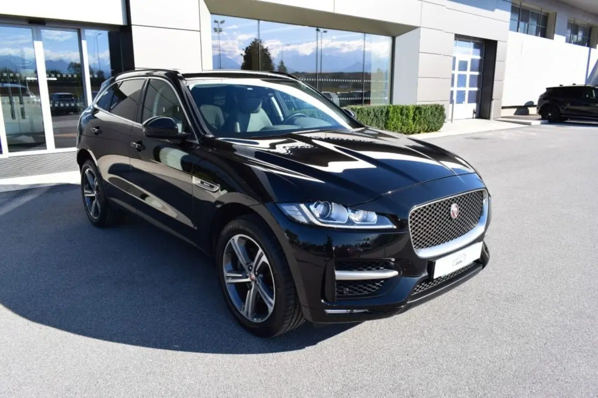 Jaguar F-Pace usata a Cuneo (3)
