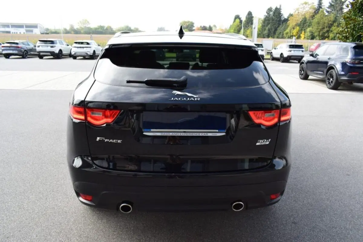 Jaguar F-Pace usata a Cuneo (7)