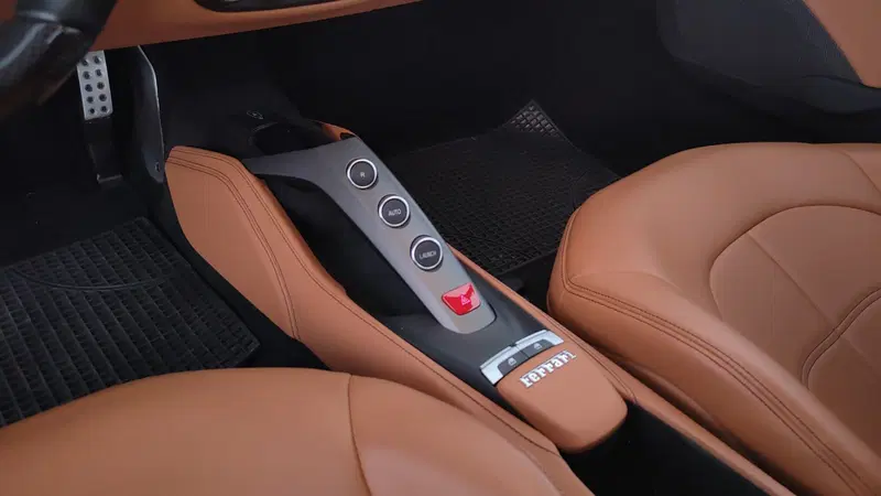 Ferrari 488 Coupé usata a Perugia (14)