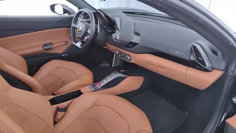 Ferrari 488 Coupé usata a Perugia (17)