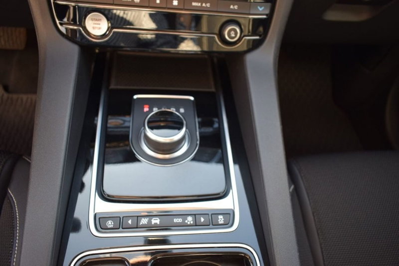 Jaguar F-Pace usata a Cuneo (14)