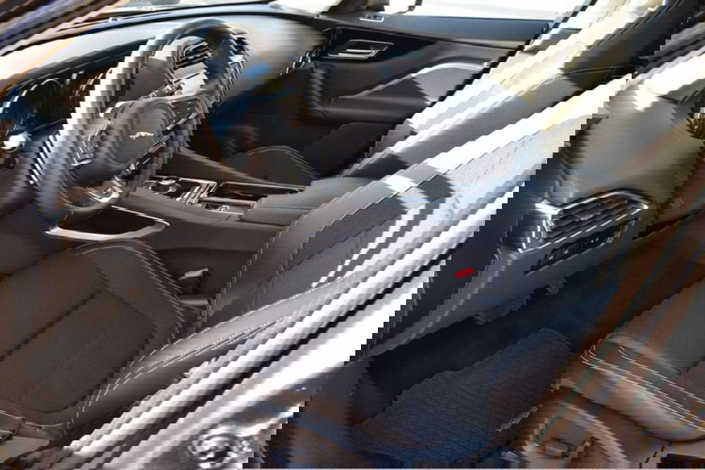 Jaguar F-Pace usata a Cuneo (15)