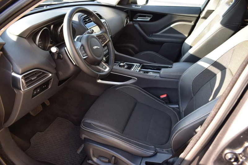 Jaguar F-Pace usata a Cuneo (15)