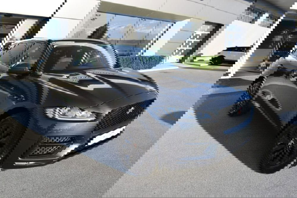 Jaguar F-Pace usata a Cuneo (3)