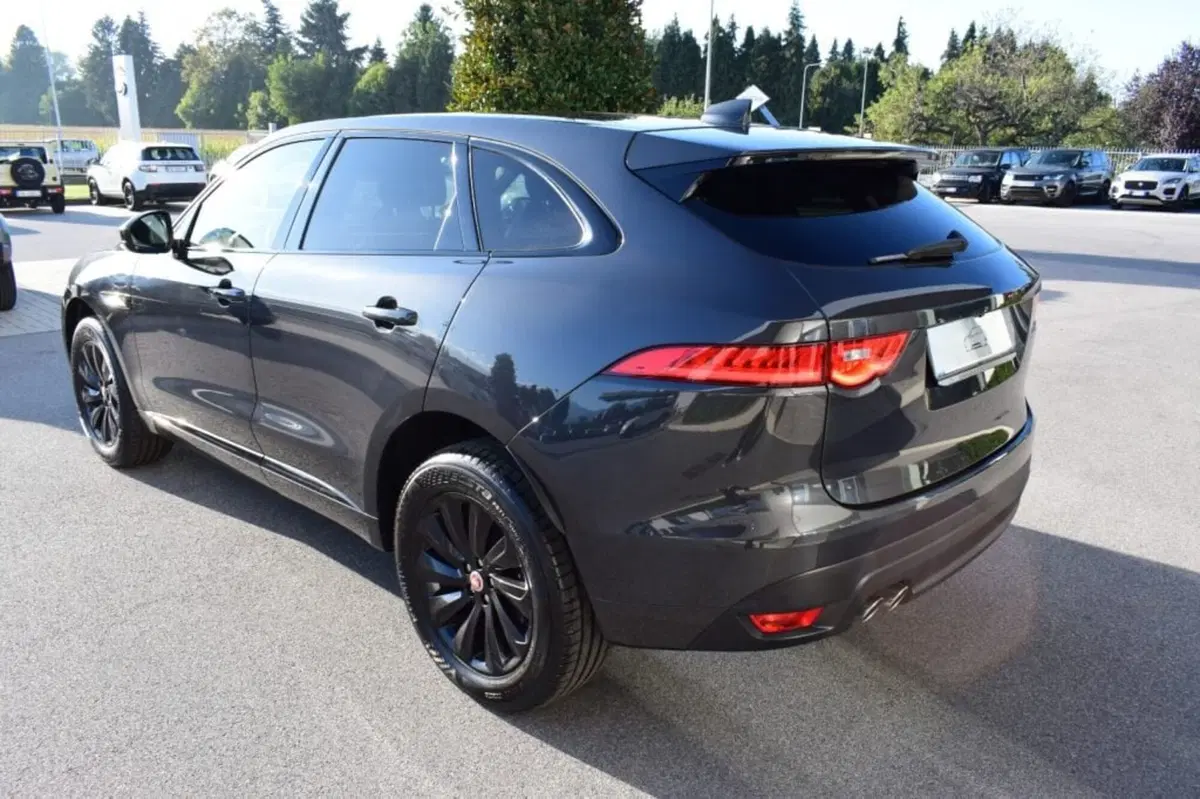 Jaguar F-Pace usata a Cuneo (6)