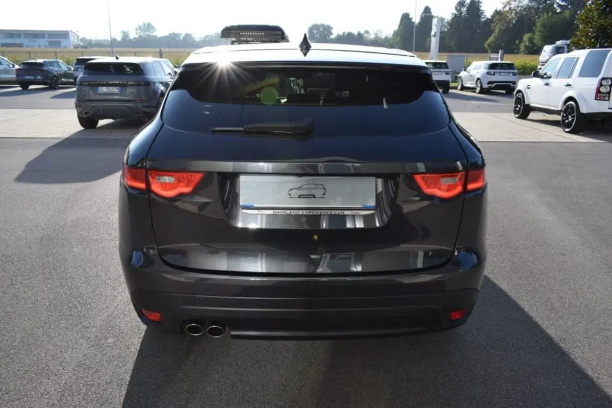 Jaguar F-Pace usata a Cuneo (7)