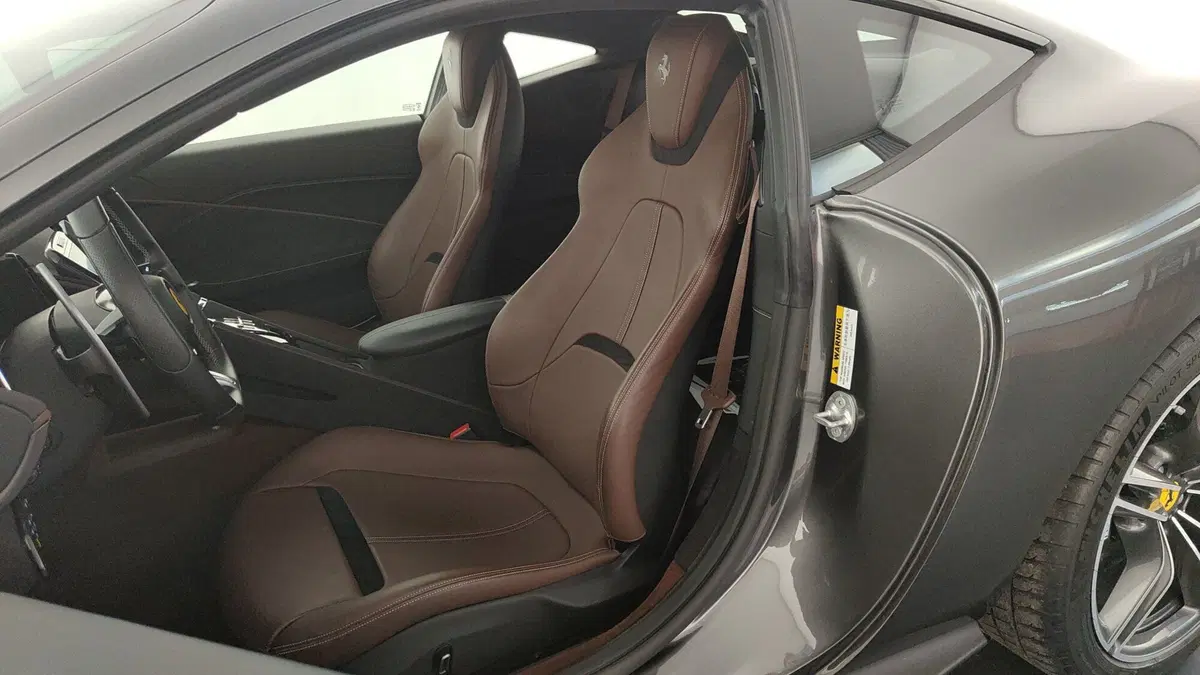 Ferrari Roma Coupé usata a Perugia (12)