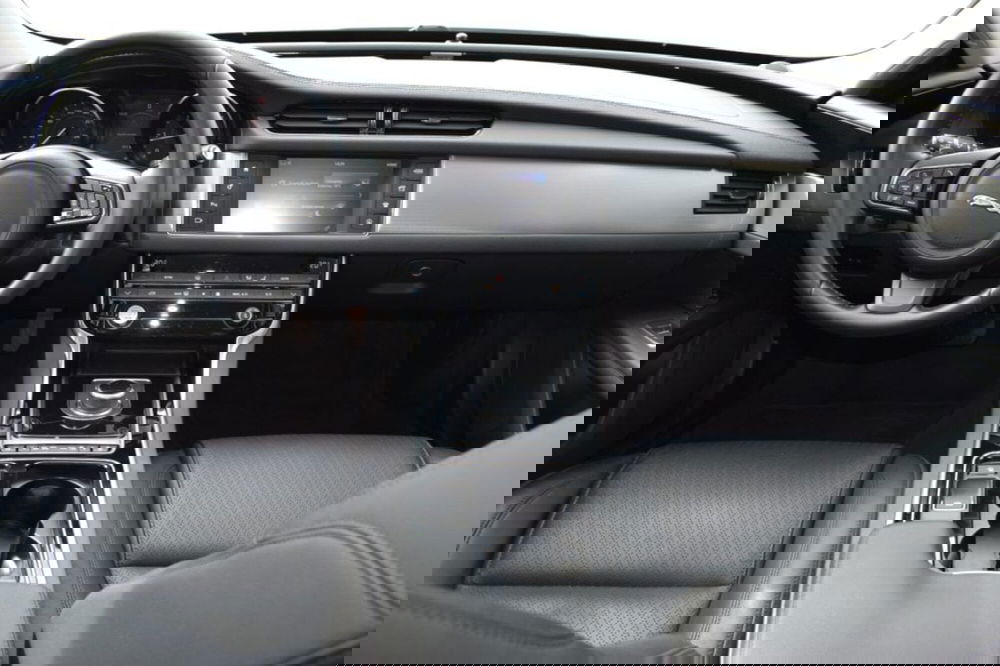 Jaguar XF usata a Cuneo (10)