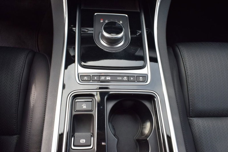 Jaguar XF usata a Cuneo (14)