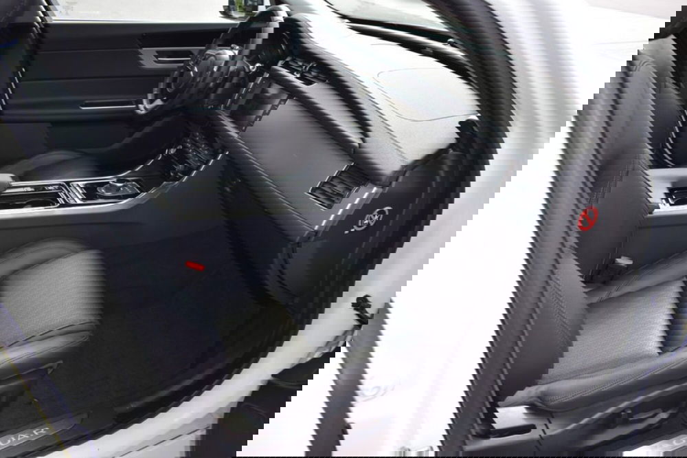 Jaguar XF usata a Cuneo (16)