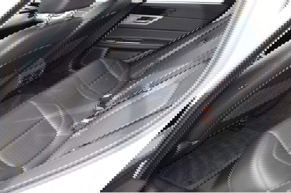 Jaguar XF usata a Cuneo (19)