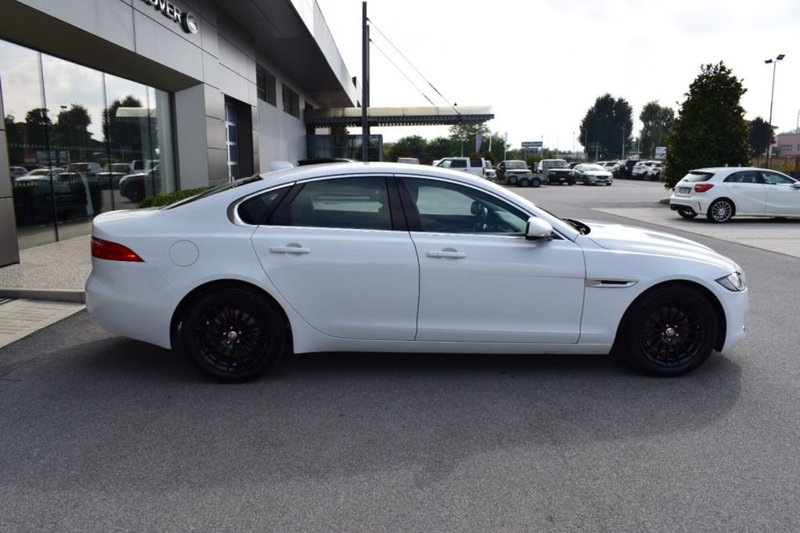 Jaguar XF usata a Cuneo (5)