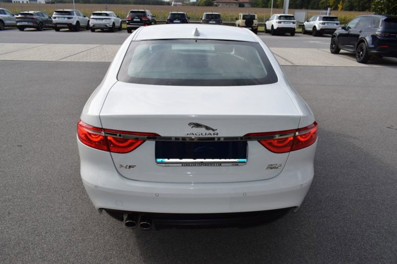 Jaguar XF usata a Cuneo (7)