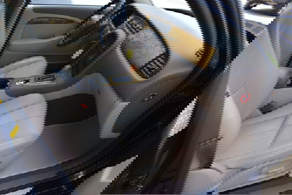 Jaguar S-Type usata a Cuneo (13)