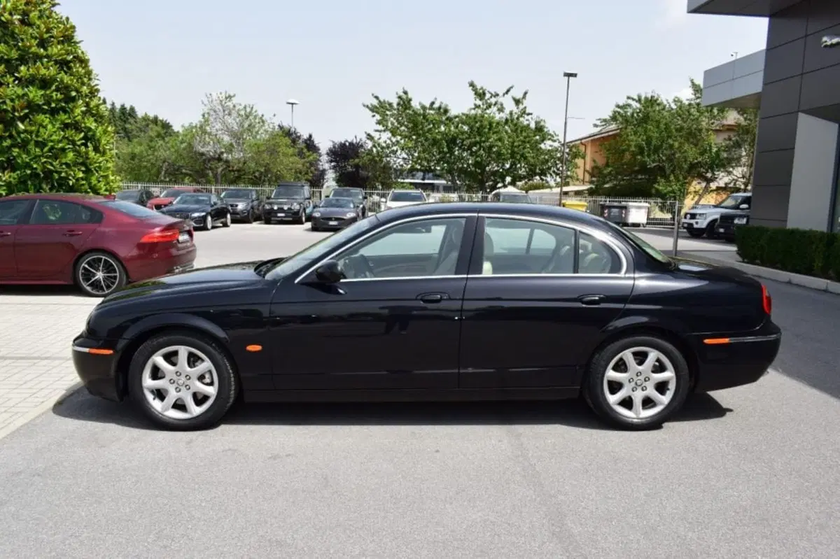 Jaguar S-Type usata a Cuneo (4)