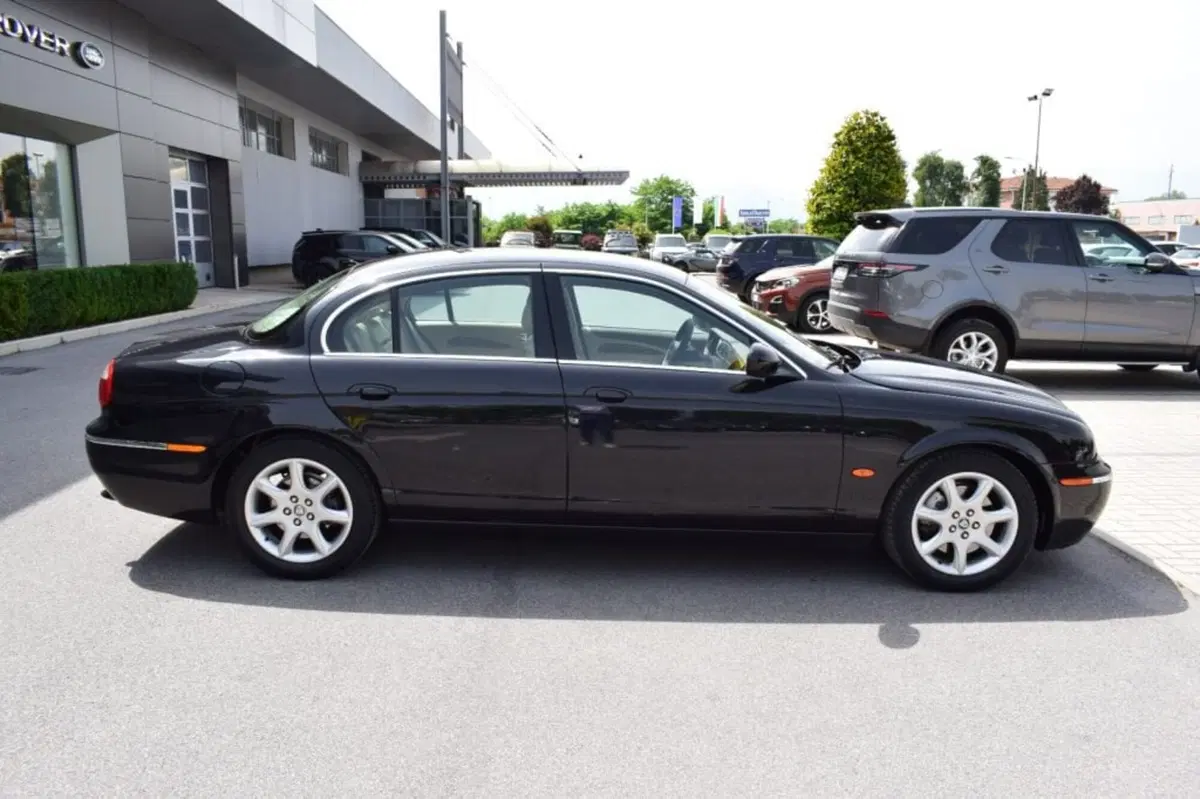 Jaguar S-Type usata a Cuneo (5)