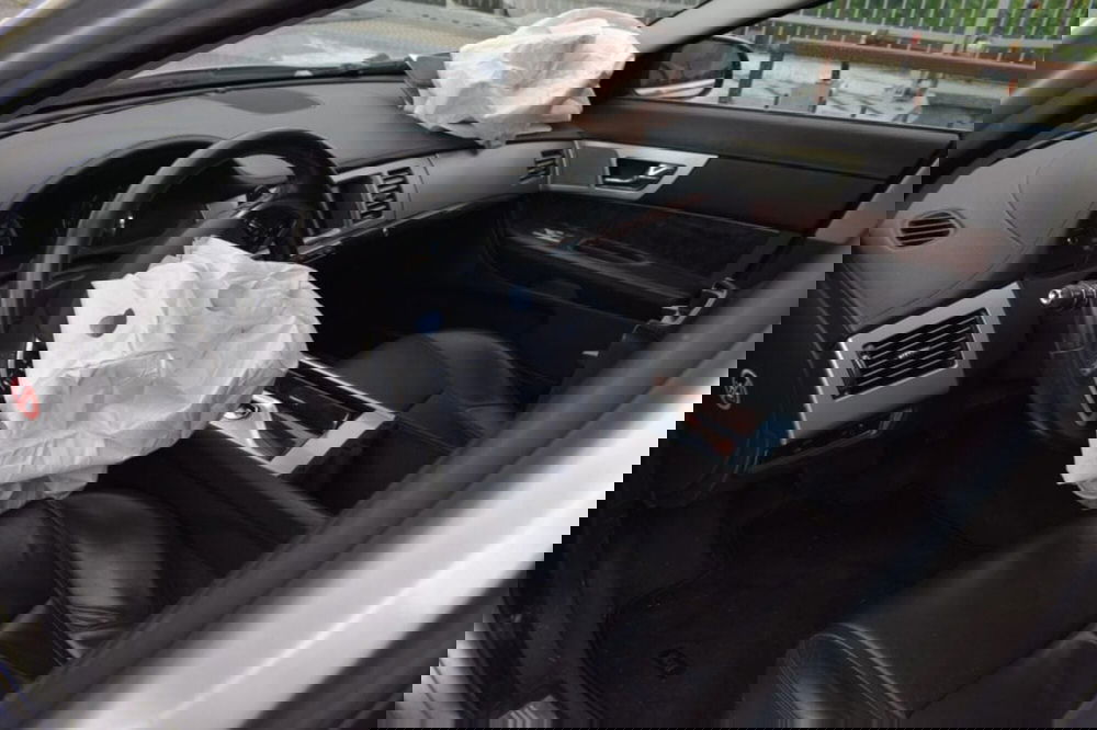 Jaguar XF usata a Cuneo (7)