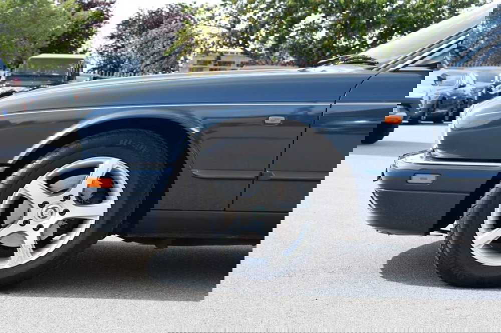 Jaguar XJ usata a Cuneo (3)