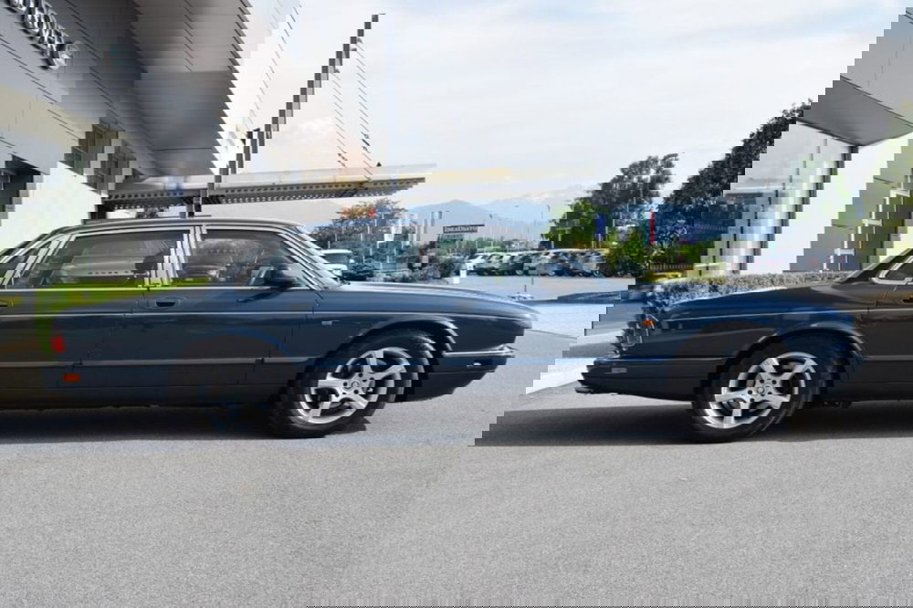 Jaguar XJ usata a Cuneo (6)