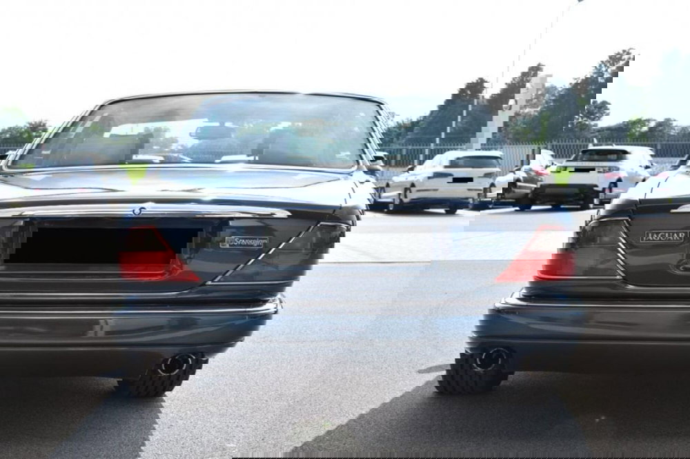 Jaguar XJ usata a Cuneo (8)