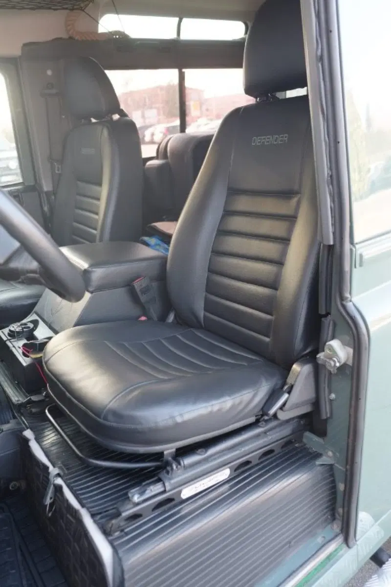 Land Rover Defender usata a Cuneo (11)