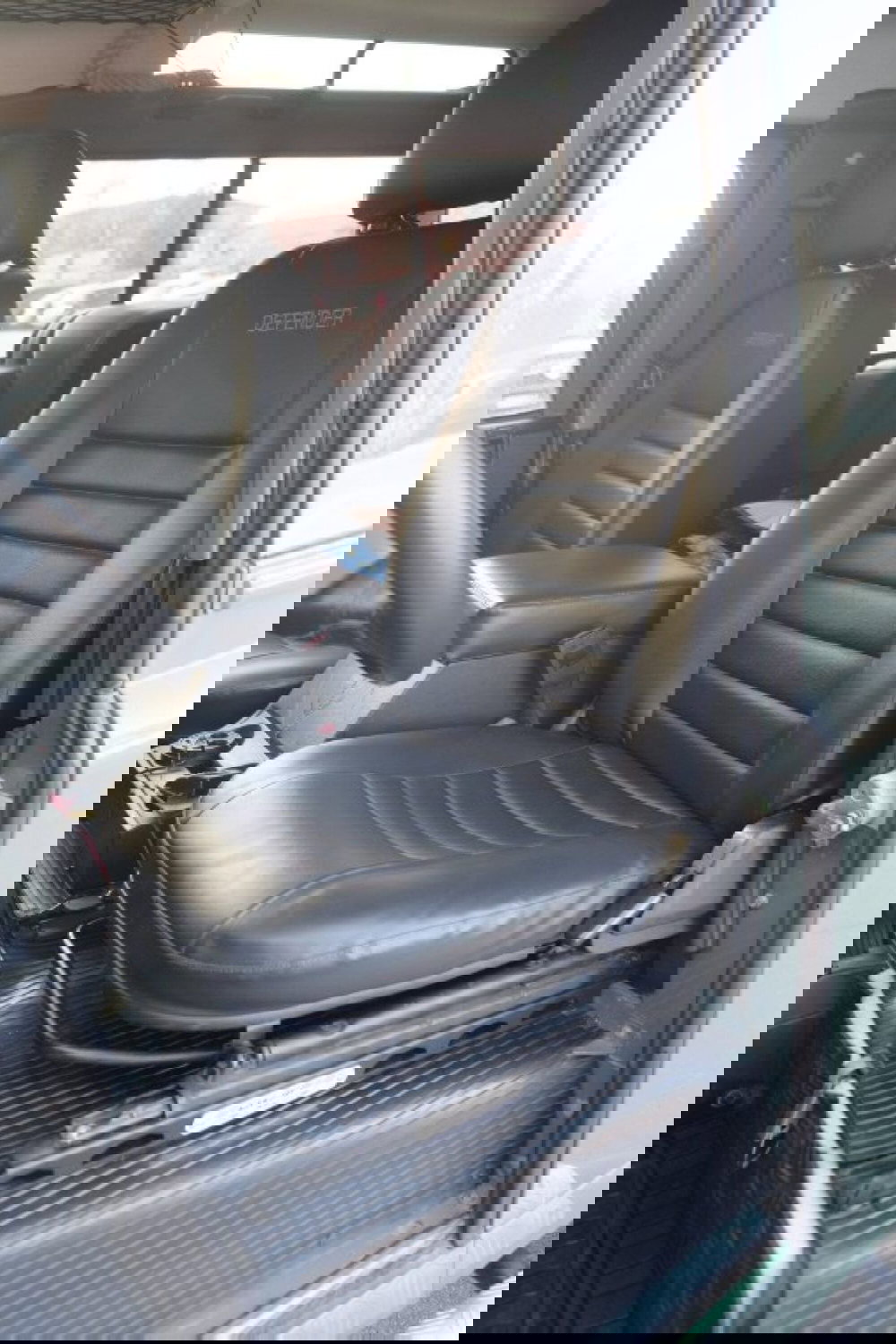 Land Rover Defender usata a Cuneo (11)