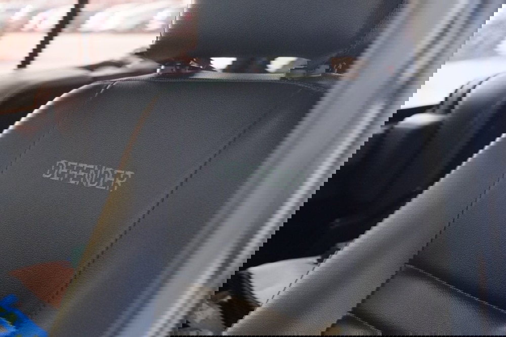 Land Rover Defender usata a Cuneo (12)